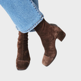 Yvonne – Elegantne čizme od brušene kože