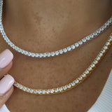 Nika - Rivière Karoliai